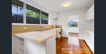 Comfort, Space & Convenience in the Heart of Bulleen - Photo 5