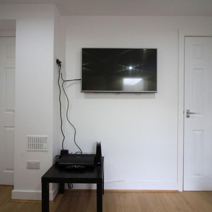 5 bedroom terraced house to rent - Photo 1
