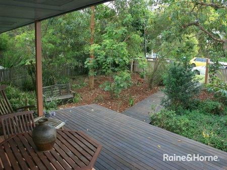 Charming Kenmore Home with Spacious Backyard - Photo 4