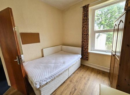 6 bedroom terraced house to rent - Photo 5