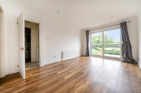 Stoughton Road, Guildford, Surrey, GU1 - Photo 2