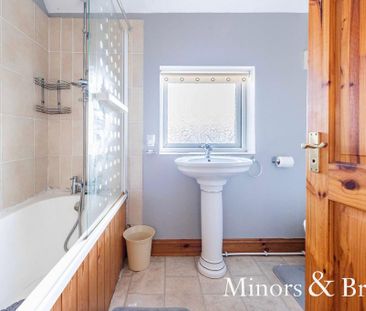 3 bedroom semi-detached house to rent - Photo 6