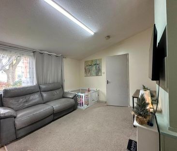 2 bedroom bungalow to rent - Photo 2