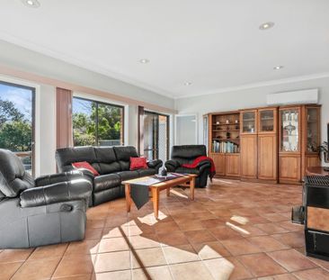 4 Bedroom Brick Home in Highly Sought-after Location - Photo 1