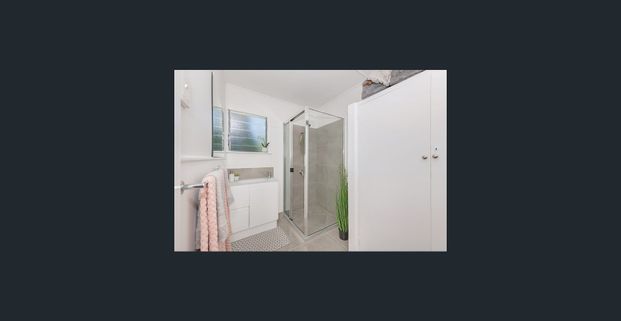 Impeccably presented home - Photo 1