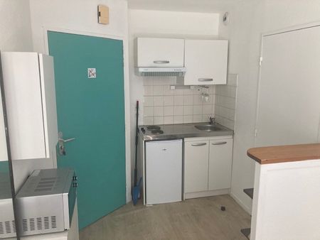 Location Appartement 1 pièce 18m² CAEN 14000 - Photo 2