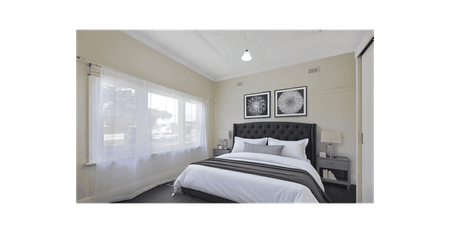 CHARMING 3 BEDROOM COTTAGE CLOSE TO TOWN!!! - Photo 4