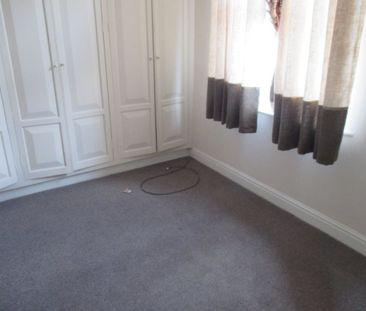 4 bed Terraced - To Let - Photo 6