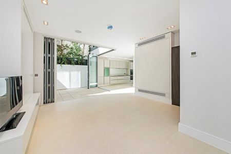 3 bedroom apartment to rent - Photo 4