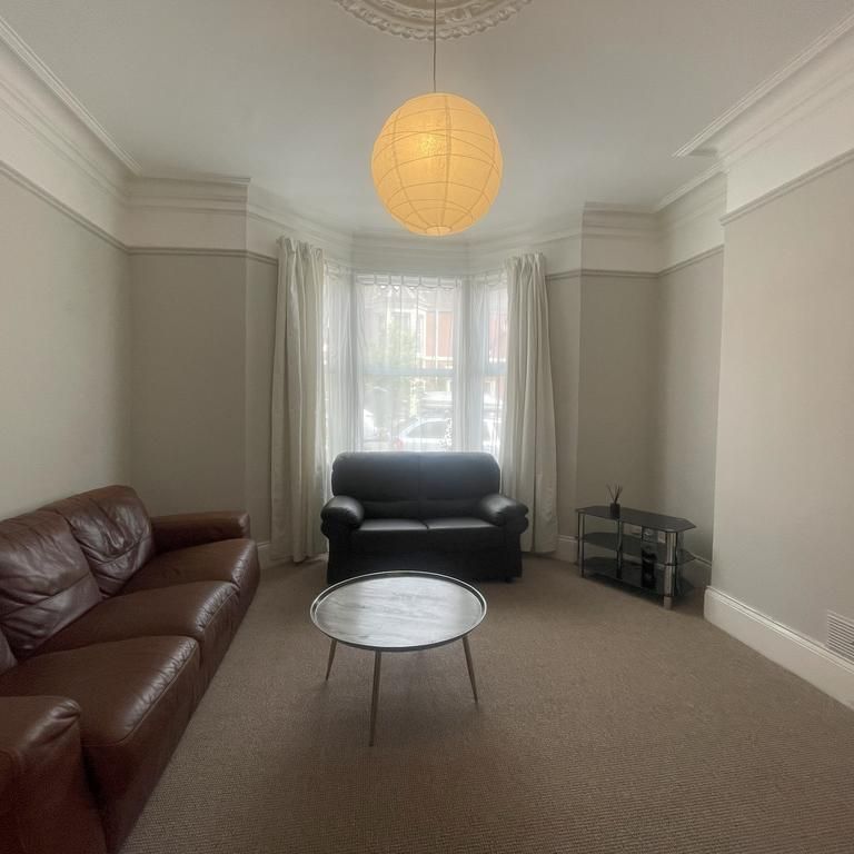 5 bedroom house to rent - Photo 1