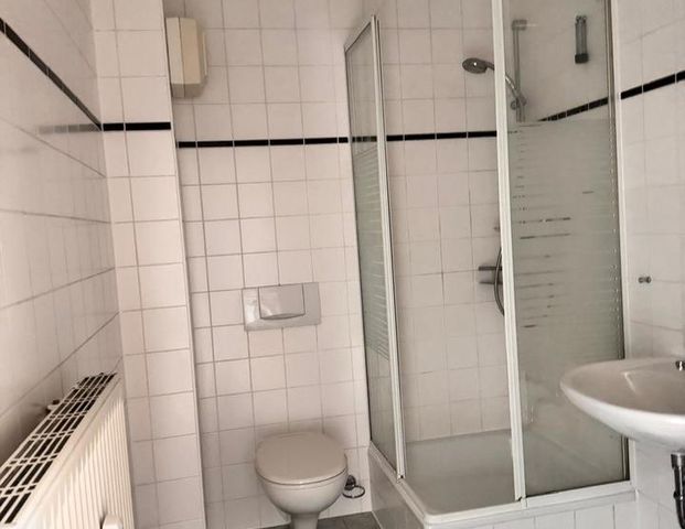 +++1 Monat Kaltmietfrei! RENOVIERTE DACHGESCHOSSWOHNUNG mit EINBAUKÜCHE+++ - Foto 1