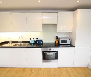 Lotus House, Yoga Way, Worcester Park KT4 - Photo 5