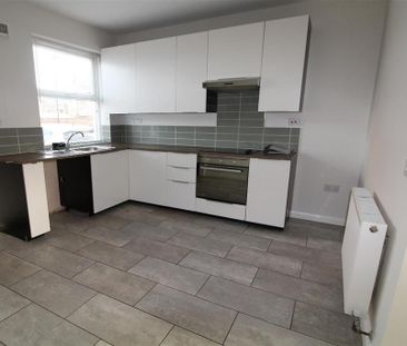 2 bedroom terraced house to rent - Photo 6