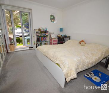 2 bedroom ground floor flat to rent - Photo 1