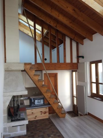 Maisonnette d'une pièce avec mezzanine à EPINAY-SOUS-SENART - Photo 3