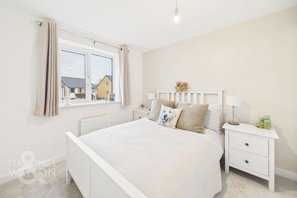 4 bedroom detached house to rent - Photo 1