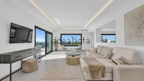 Alquiler de casa o chalet independiente en Avenida del Manzano - Photo 1