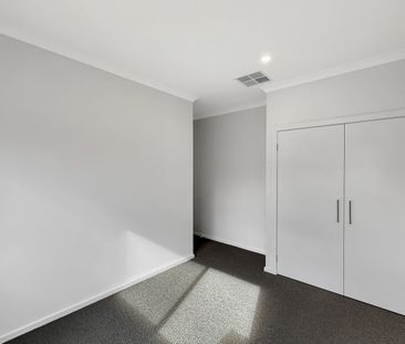 🏡 Brand New 4-Bedroom House in Eynesbury - Photo 5