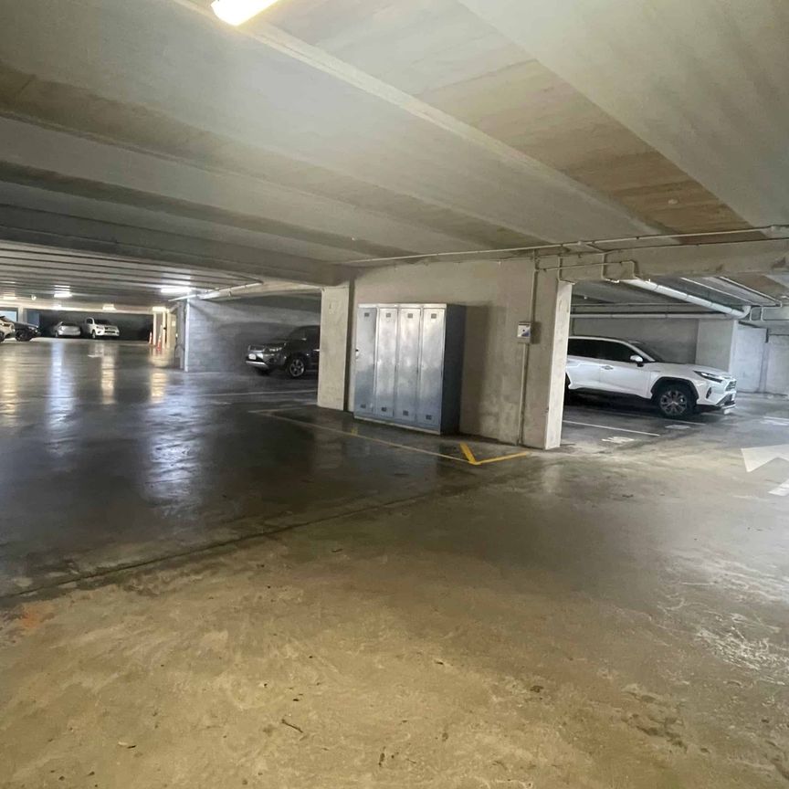 2 bedroom apartment with 2 parking - Photo 1