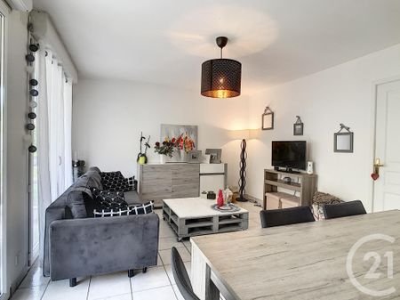 Location Appartement 2 pièces 45m² TROYES 10000 - Photo 2