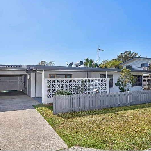 IMMACULATE THREE BEDROOM HOME IN PRIME EARLVILLE LOCATION - Photo 1