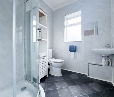 3 Bed Semi-Detached House, Smalldale Road, B42 - Photo 2