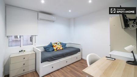 valencia, Valencian Community 46023 - Photo 3