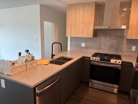 Modern Condo in Mission - Photo 2