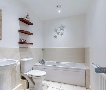 2 bedroom flat to rent - Photo 6