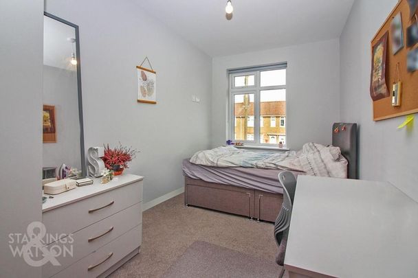 5 bedroom semi-detached house to rent - Photo 1