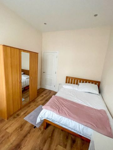 Room in a Shared House, Westbury Terrace, E7 - Photo 5