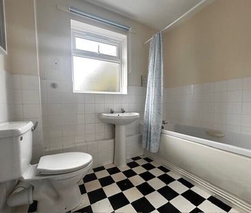 Bath Road, Worthing, BN11 - Photo 5