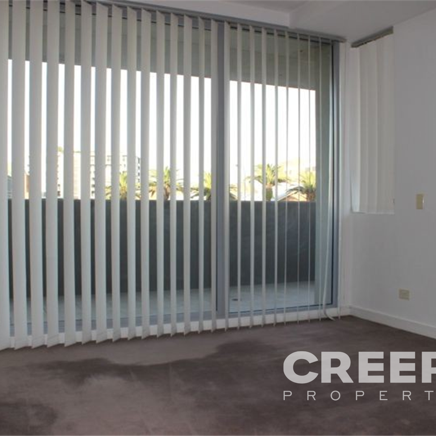 102/2 Honeysuckle Drive, Newcastle - Photo 1