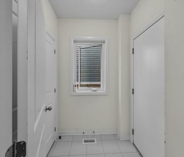 For Lease - 121 Oakmont Drive, Loyalist, Ontario - Photo 2