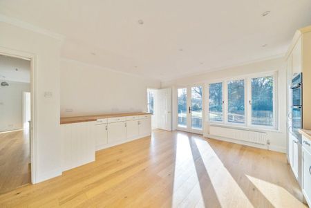 5 bedroom detached house to rent - Photo 5