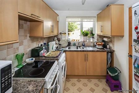 1 bedroom property to rent in Tring - Photo 2