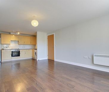 2 bedroom apartment to rent - Photo 3