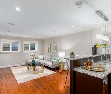 Warm and Welcoming Spacious 3 Bedrooms Suite – White Rock - Photo 3