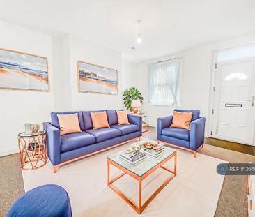 2 bedroom end of terrace house to rent - Photo 1