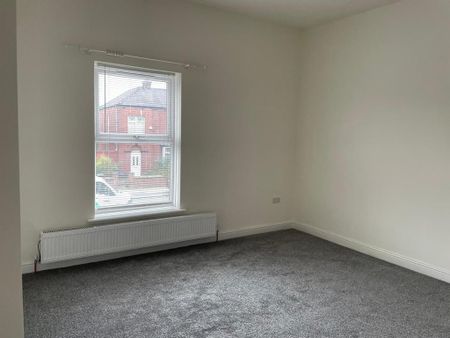 2 bedroom terraced house to rent - Photo 4