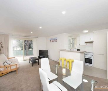 Self Contained Unit in Fadden - Photo 3