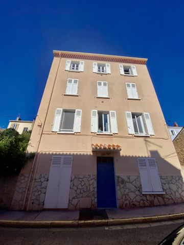 Location annuelle - appartement type 2 cœur de la Londe - Photo 4