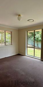 SPACIOUS FAMILY HOME - Photo 4