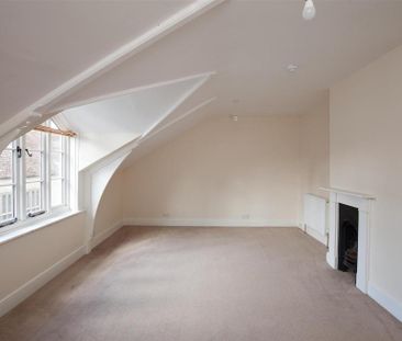 3 bedroom flat to rent - Photo 2