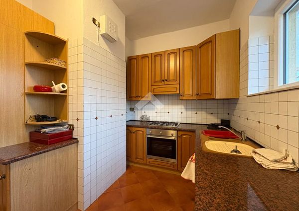 5 locali in affitto