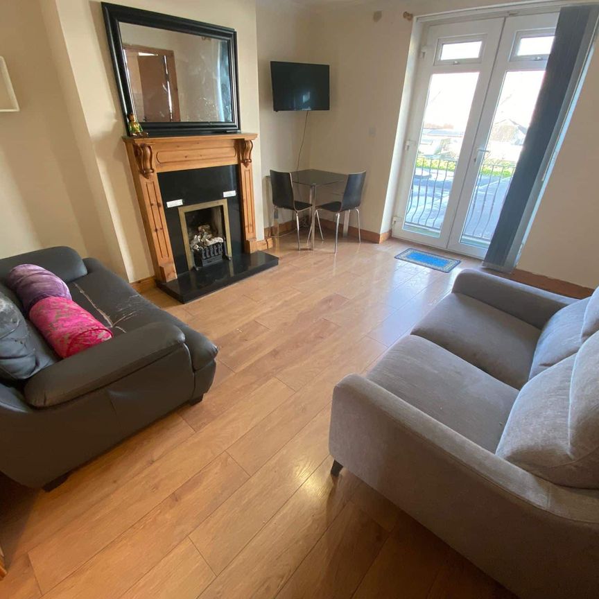 La Touche Road, Bluebell, Dublin 12 - Photo 1