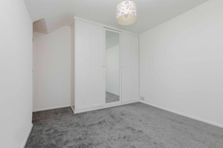 Queens Road, Crowborough, TN6 - Photo 2