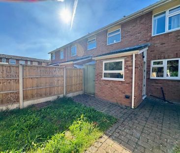 3 bedroom terraced house to rent - Photo 3