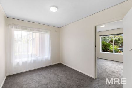 2/8 Anzac Street, Carnegie - Photo 3