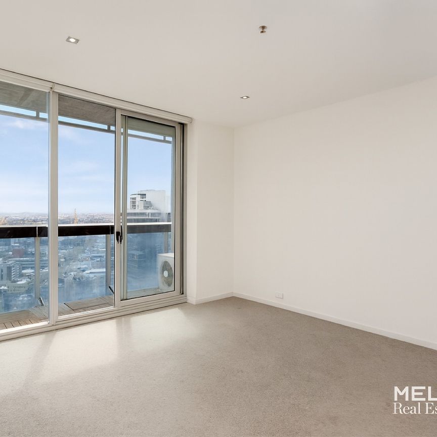 2 BED 1 BATH IN THE HEART OF CBD - WHITE GOODS - Photo 1